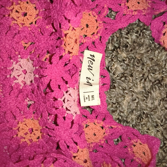 Pink Crochet Lace Tank Top - Picture 3 of 3